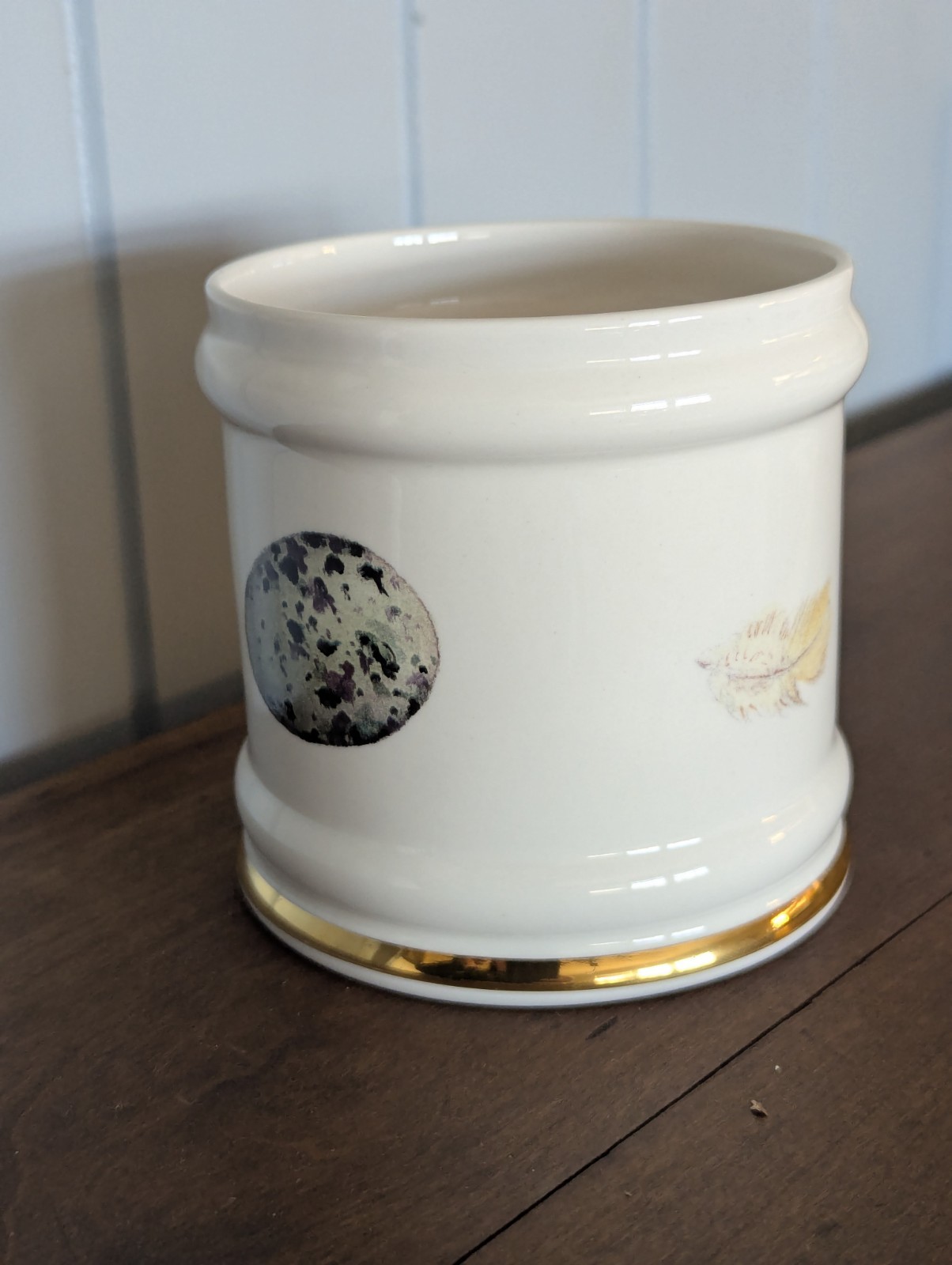 The Present Company Crock, Fine Bone China, Rolled Rim, Gold Banded, Egg Feather