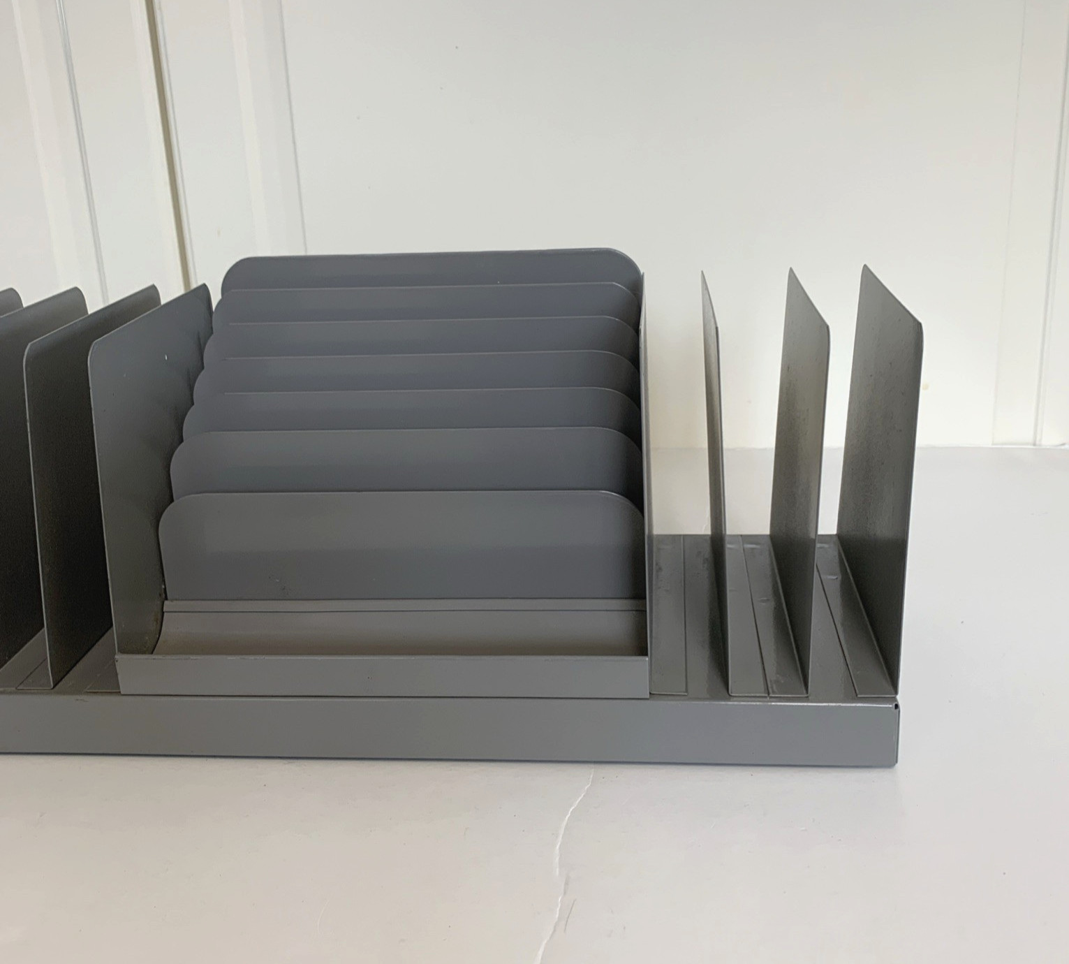 Hunt Lit-Ning Gray Metal Desk Paper File Mail Document Organizer Sorter