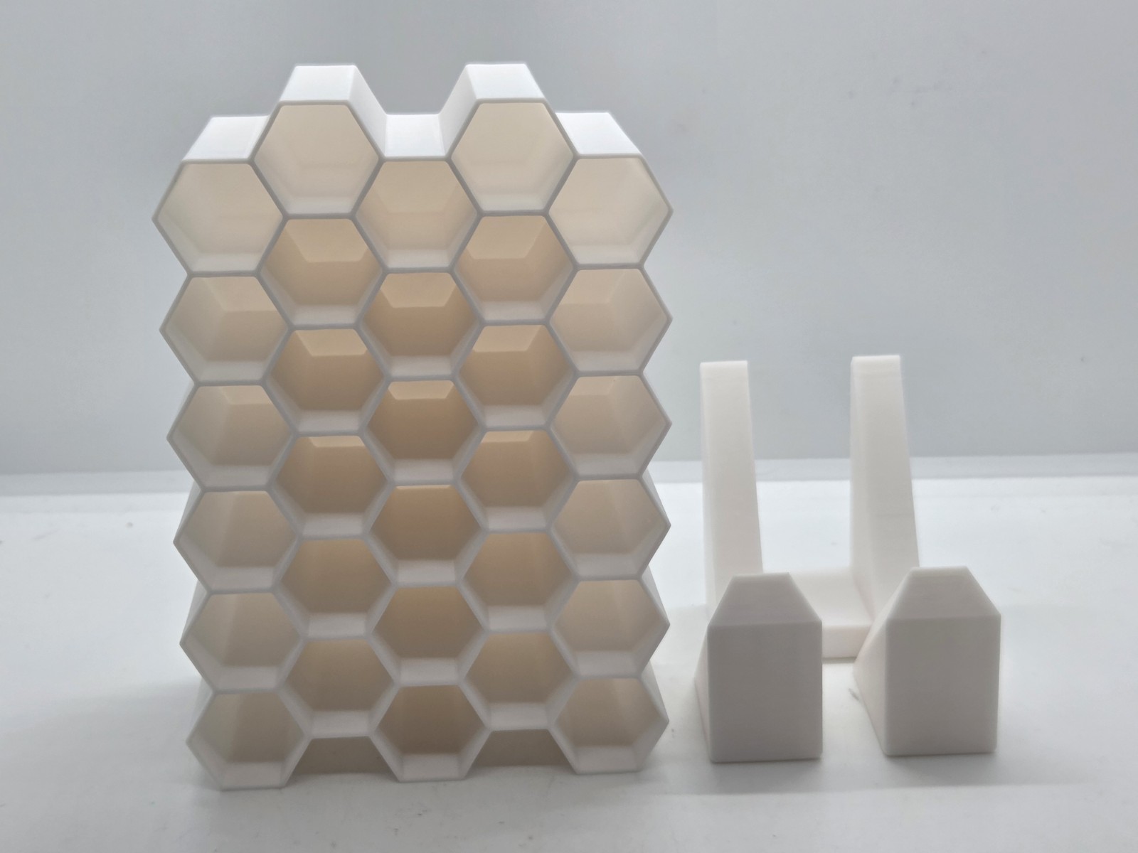 Acrylic Marker 30 Honeycomb Grid Desk Organizer (White)