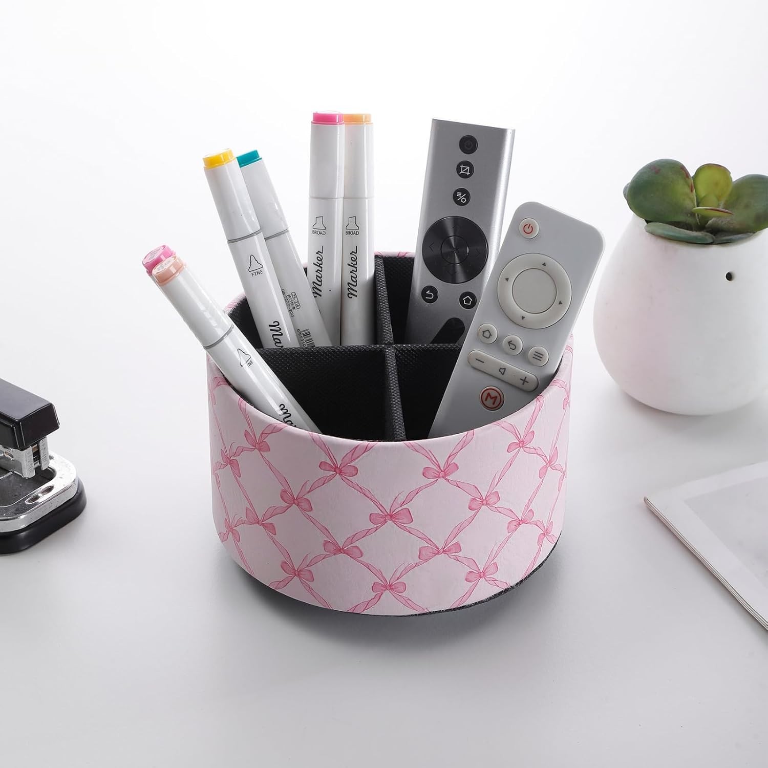 Cute Rotating Table Remote Control Holder 360 Spinning PU Leather Remote