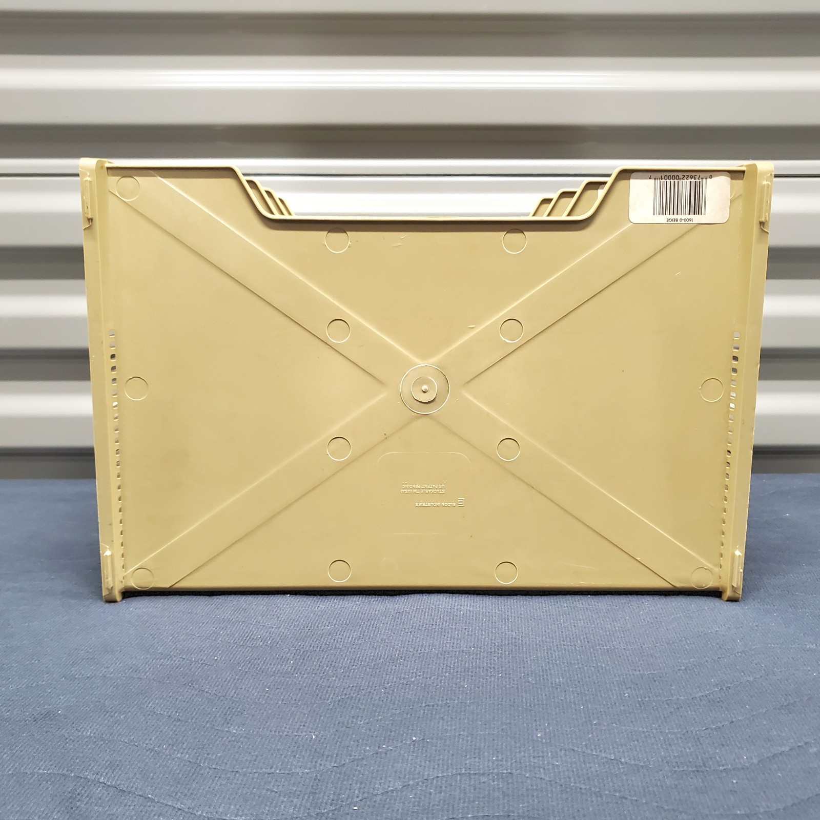Vintage Eldon Industries Beige Stackable Letter File Trays Lot of 4 Model 1600-0