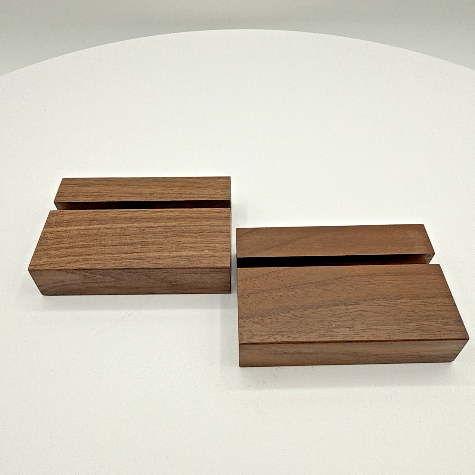 UNIQOOO 2pc Walnut Wood Calendar Stand Photo Card Menu Sign Holder 3.5″