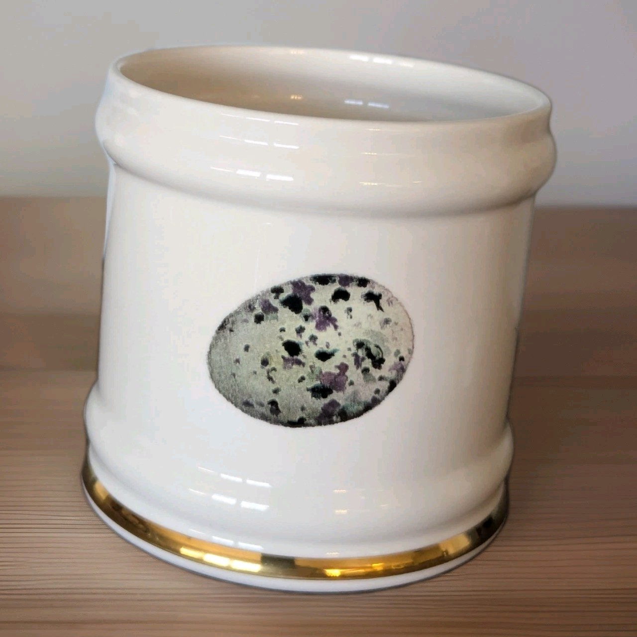 The Present Company Crock, Fine Bone China, Rolled Rim, Gold Banded, Egg Feather