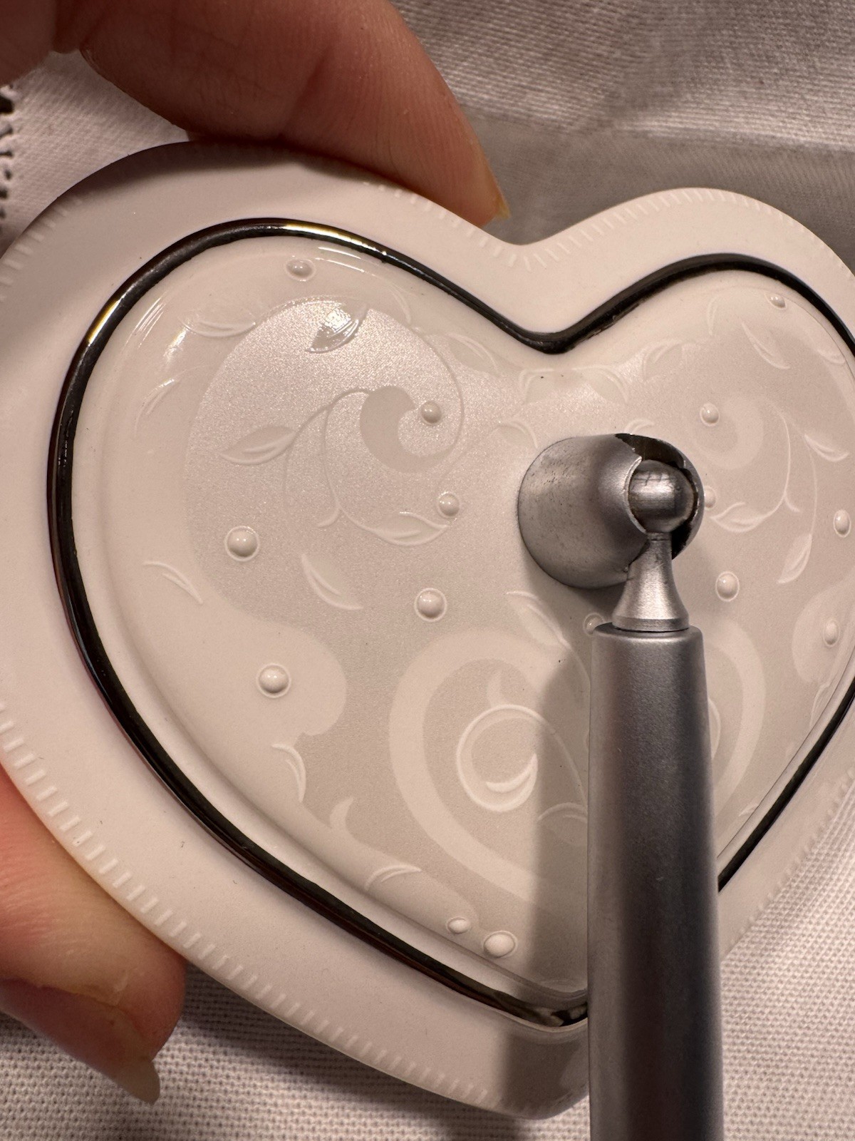 Lenox Fine Bone China OPAL INNOCENCE Heart Shaped Pen Holder