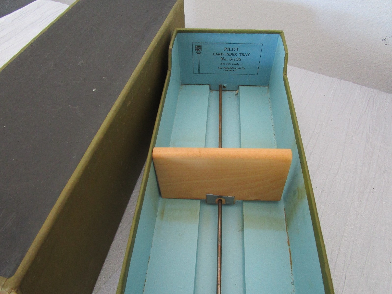 Vintage Globe-Wernicke 3×5 Card File – Pilot 5-135 – Cloth bound Green