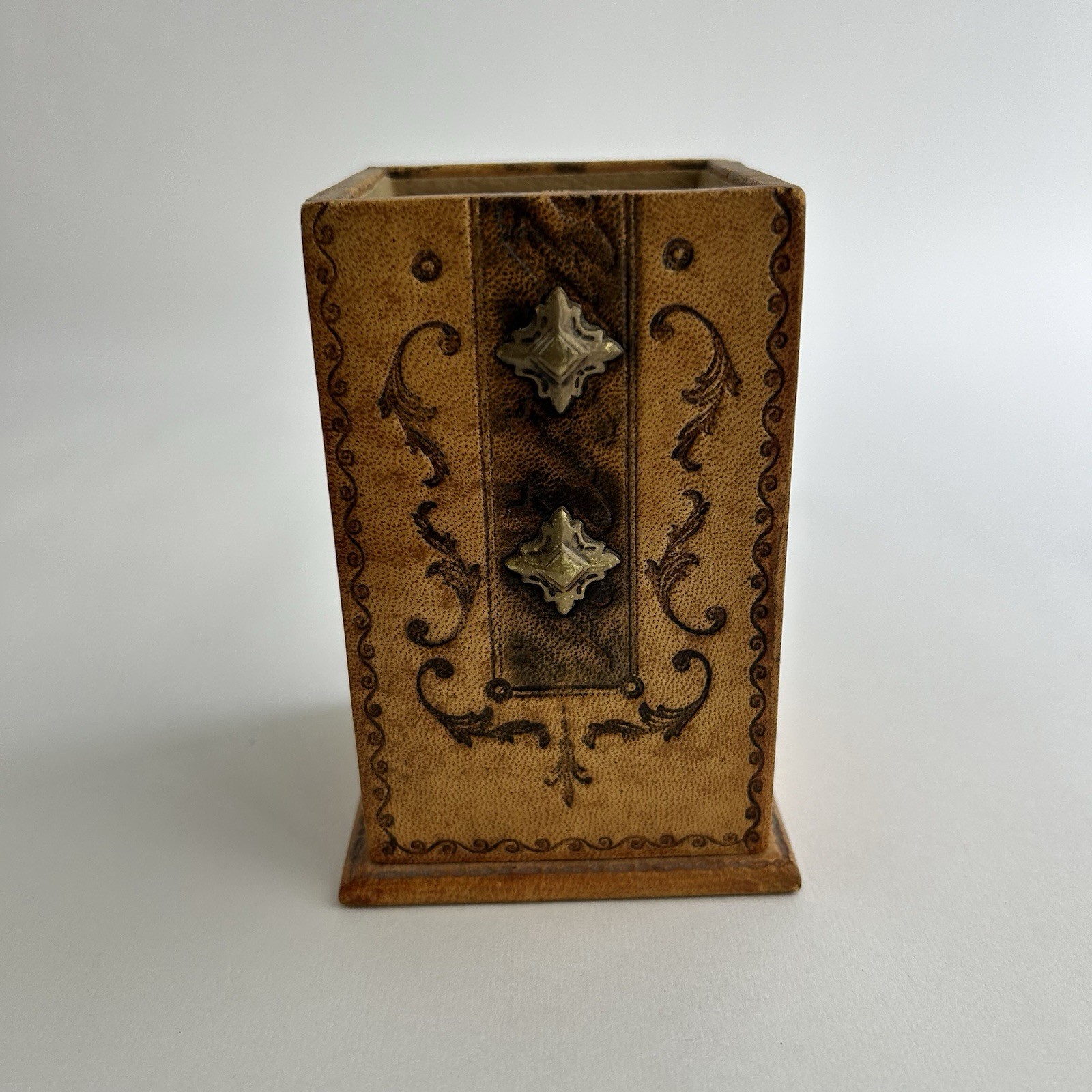 Ornate Pen Pencil Holder Vintage Desk Accessories Italy Embossed Leather? 4.5″