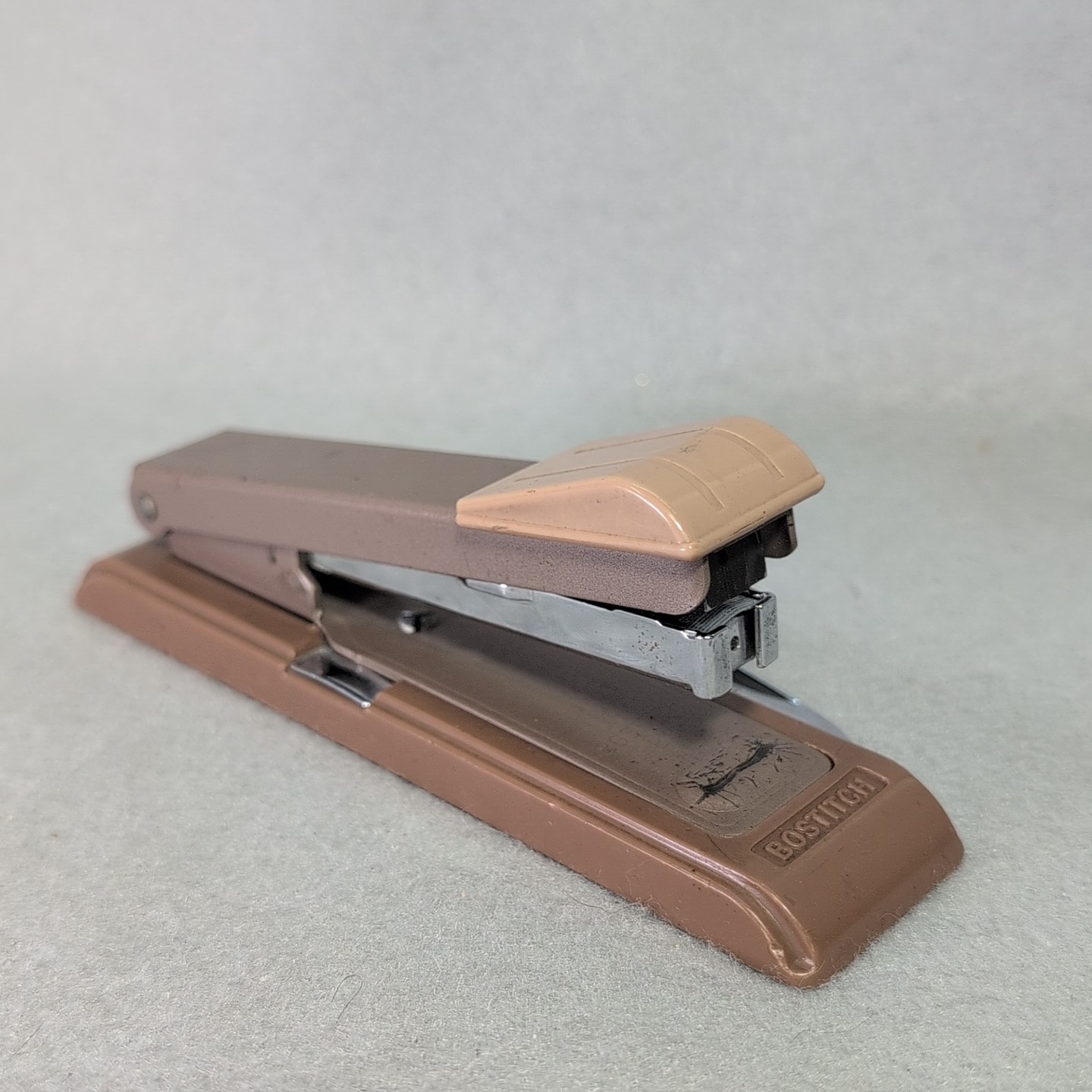 VTG Bostitch B8 Stapler With Staple Remover Brown Desktop Office WORKS
