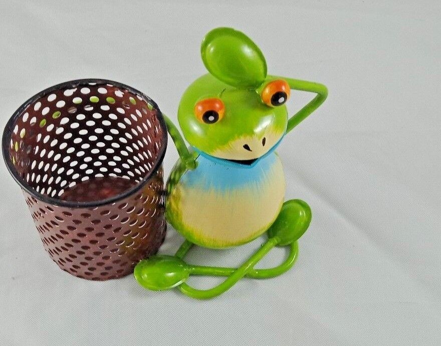 Handmade Painted Happy Frog Pen Holder: Whimsical Desk Organizer