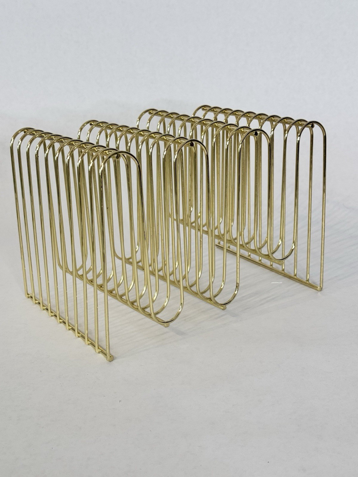 Vintage Gold-Tone Wire Mail Letter Desktop Organizer File Album Holder Curve 9×6