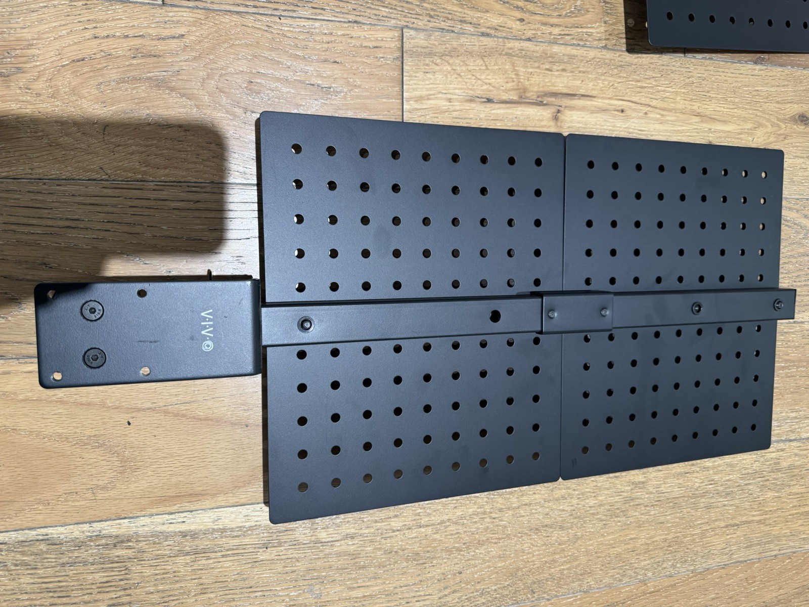 VIVO Steel Clamp-on 24″ x 20″ Desktop Pegboard (x2), Magnetic Privacy Panel