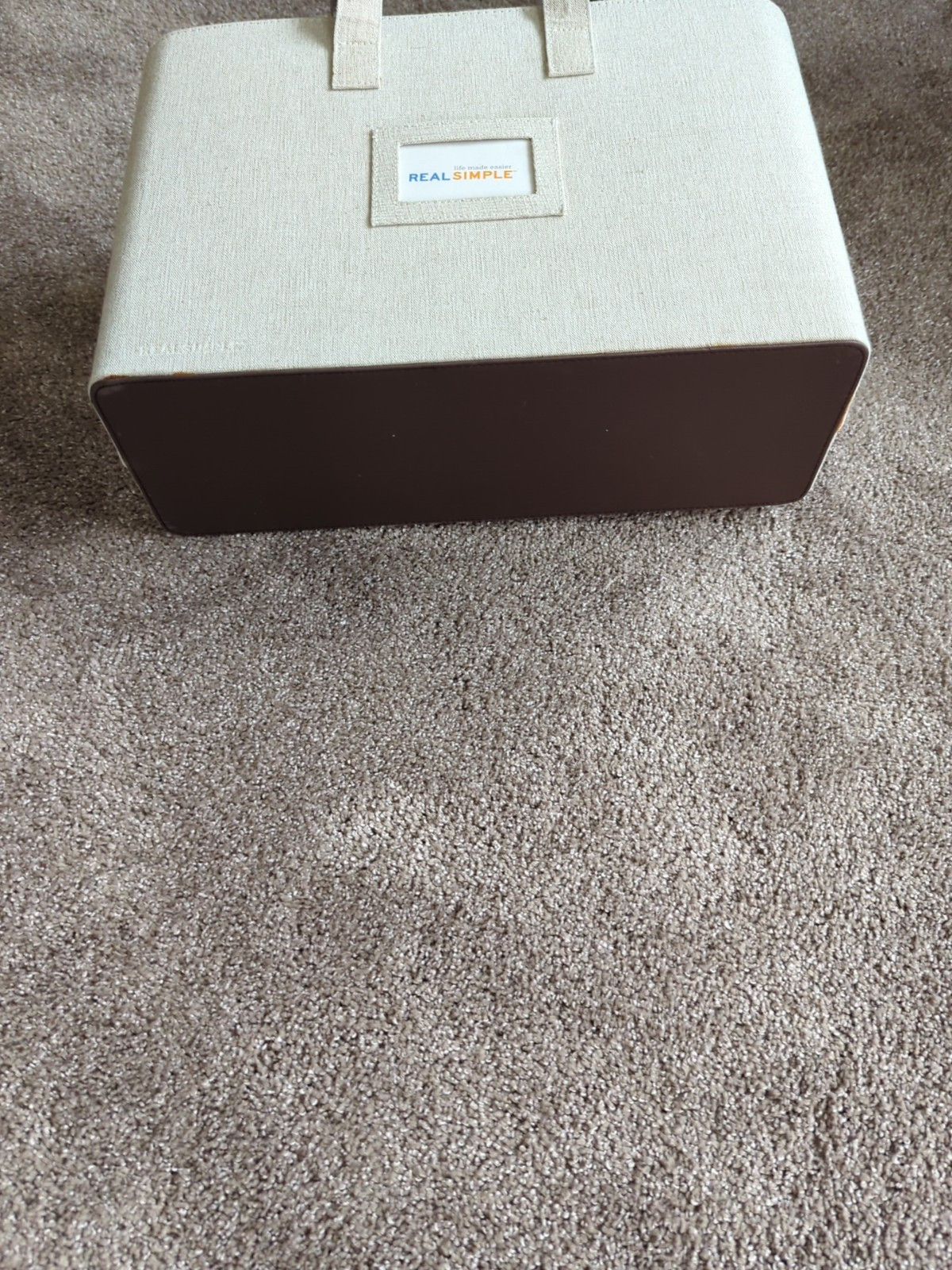 Real Simple Office-in-a-box with Interior Metal Frame and Pouches 14×5 New