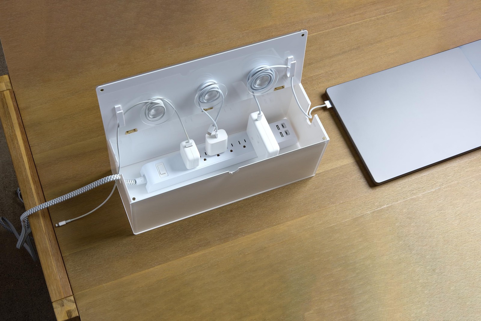 russell+hazel Desk Organizer Large Acrylic Cable Transparent, White