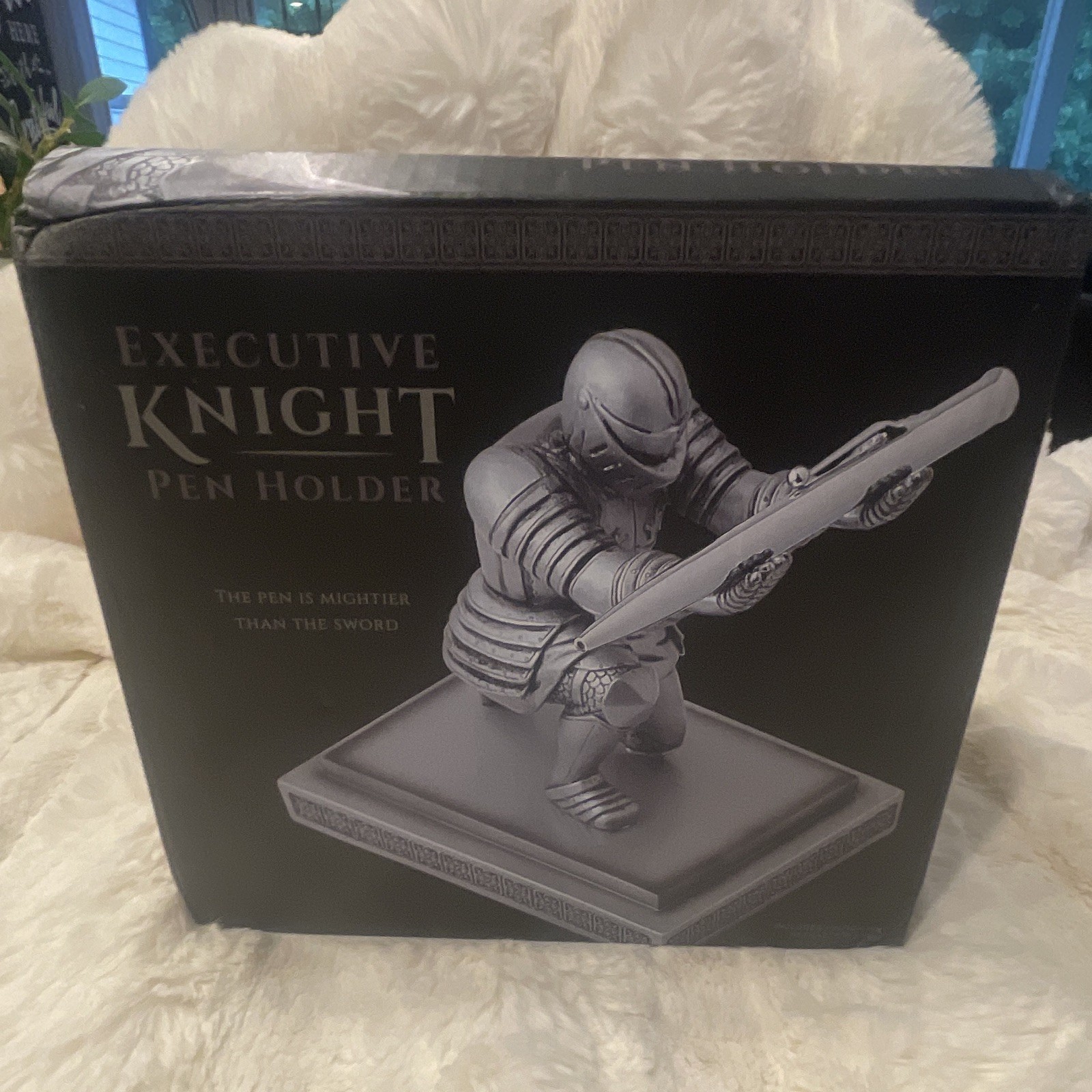 Executive Knight Pen Holder Metal Desk Pencil Holder Model BZ1
