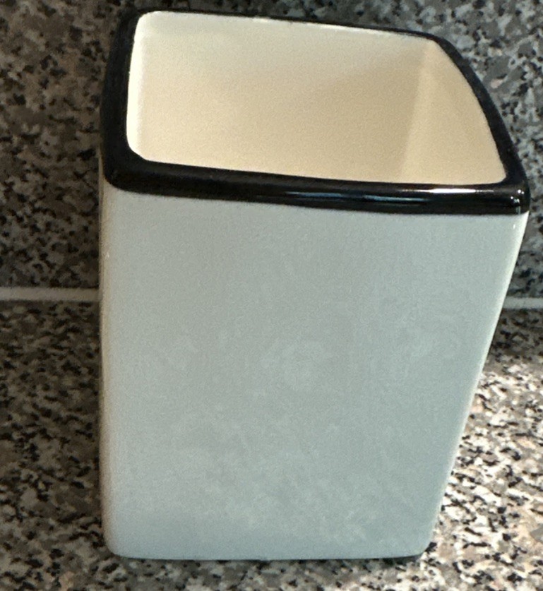 Rae Dunn Black & White FOCUS Ceramic Pen and Pencil Holder New