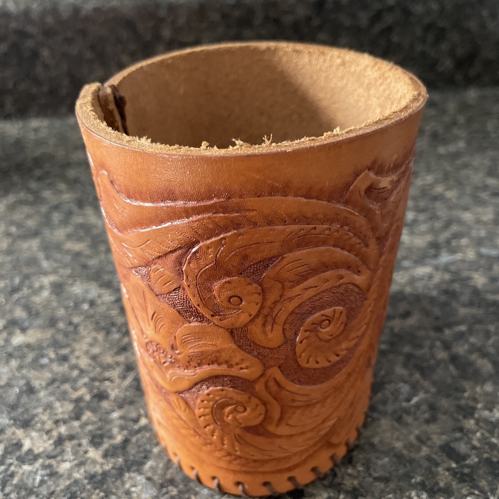 Handmade Leather Pen & Pencil Holder Desk Office Decor 4.5″ Dice Cup