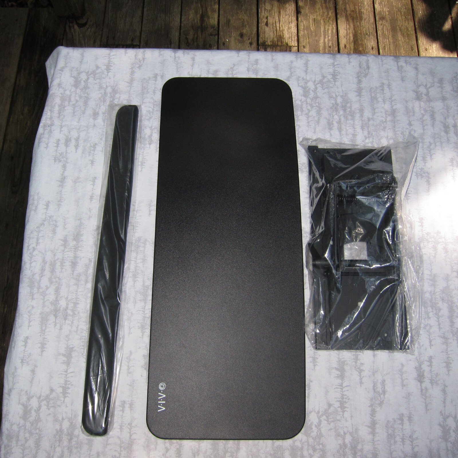 ViVo Under Desk Keyboard and Mouse Tray with Wrist Pad KB03B Open Box