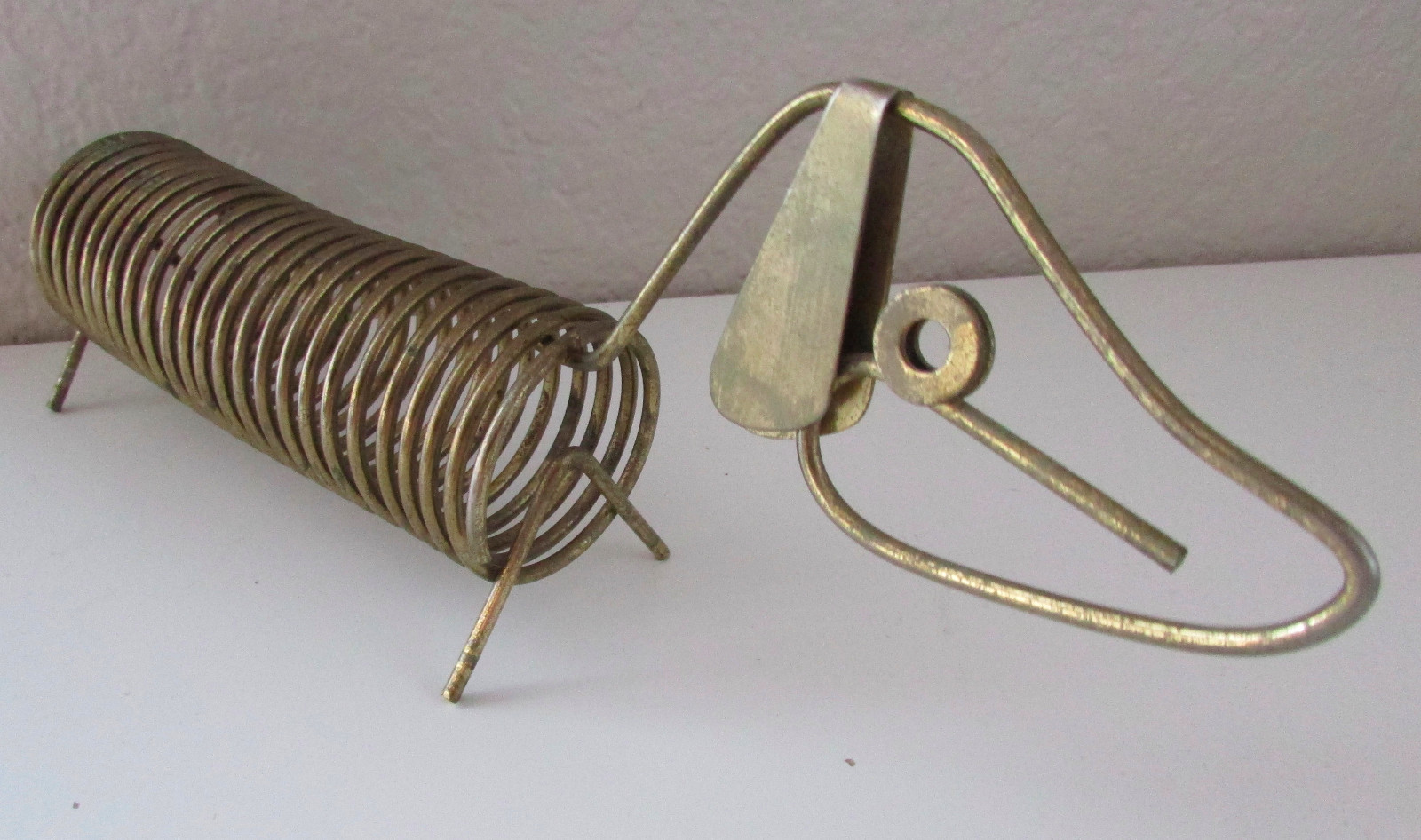 Vintage Brass Spiral Dog Mail Letter Envelope Rack Sorter Holder 9″ Long