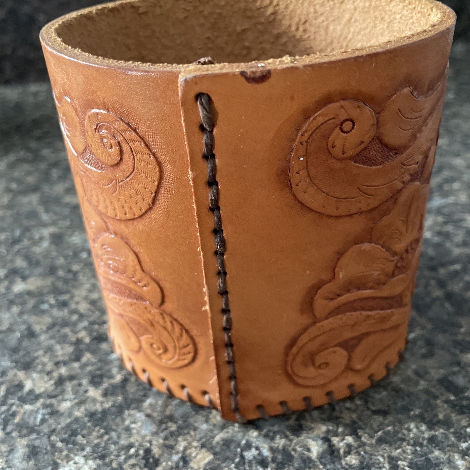 Handmade Leather Pen & Pencil Holder Desk Office Decor 4.5″ Dice Cup