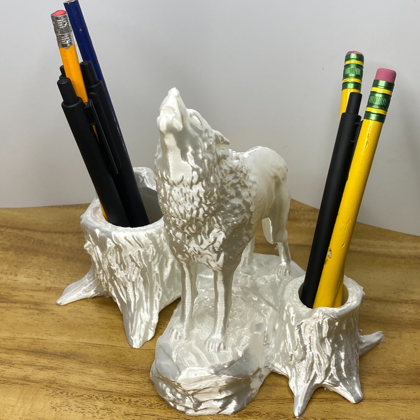 White Wolf Howling Pen Pencil Holder 3D Printed Desk Organizer Wolf Lover Gift