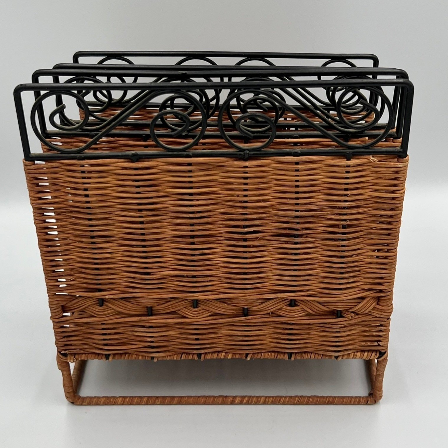 Woven Wicker Metal Scroll Letter Mail Organizer Brown Black Very Good 4-Slot