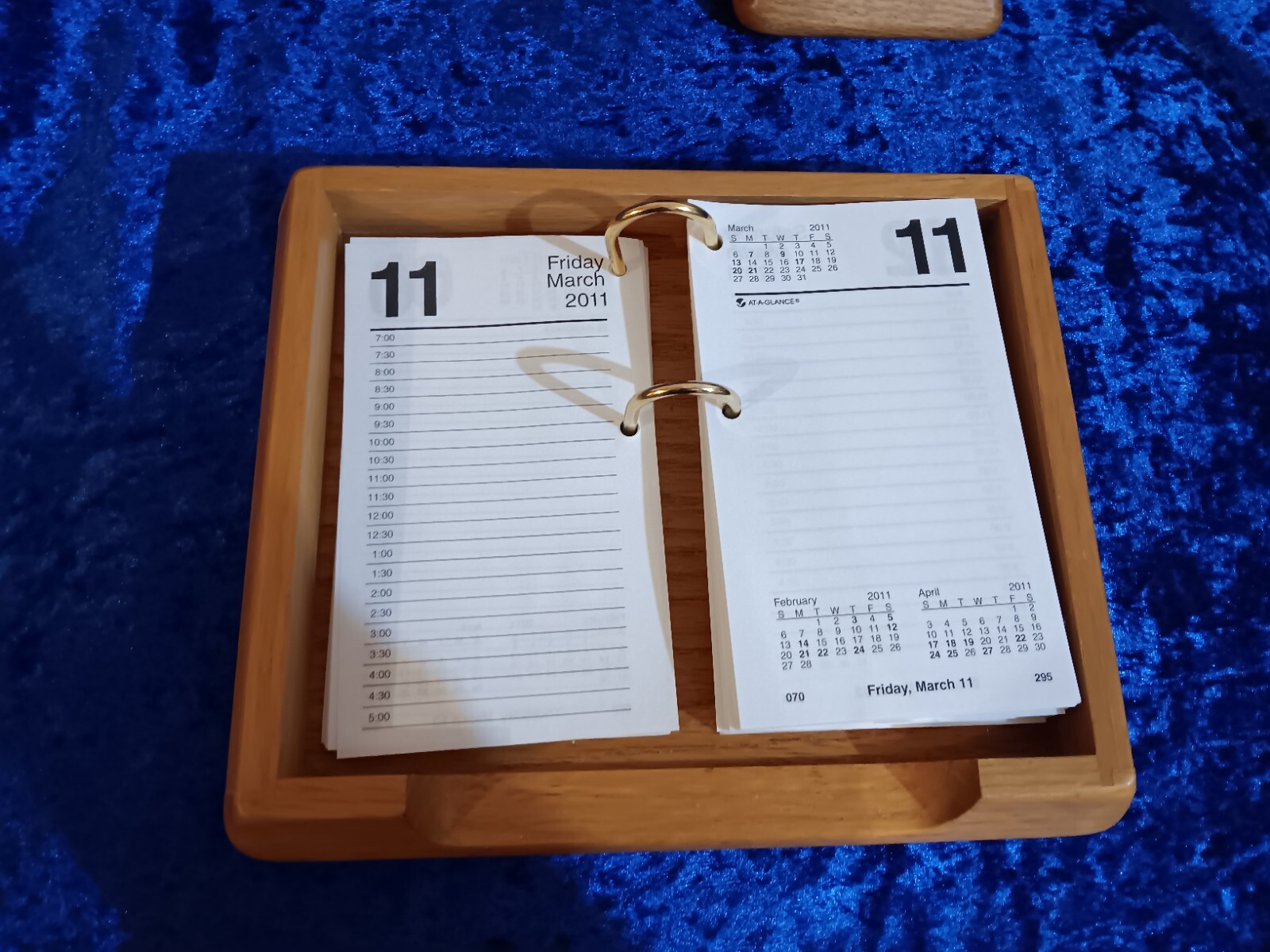 Oak Line By Curtis Wooden Desk Organizer, Business Card and Pen Holder, Planner