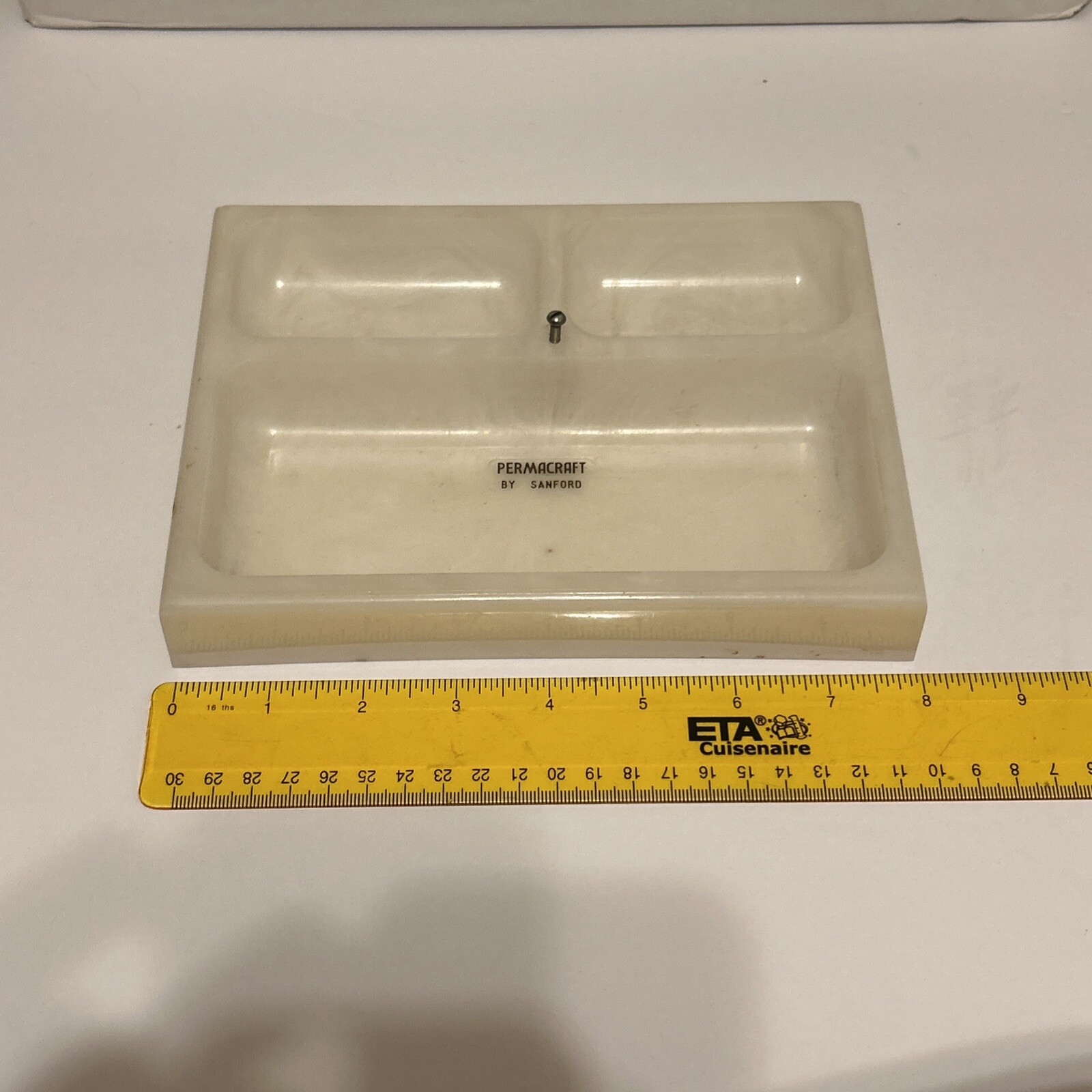 White Plastic Permacraft by Sanford Desk Drawer Organizer Vtg 8′ X 6′ W/SCREW