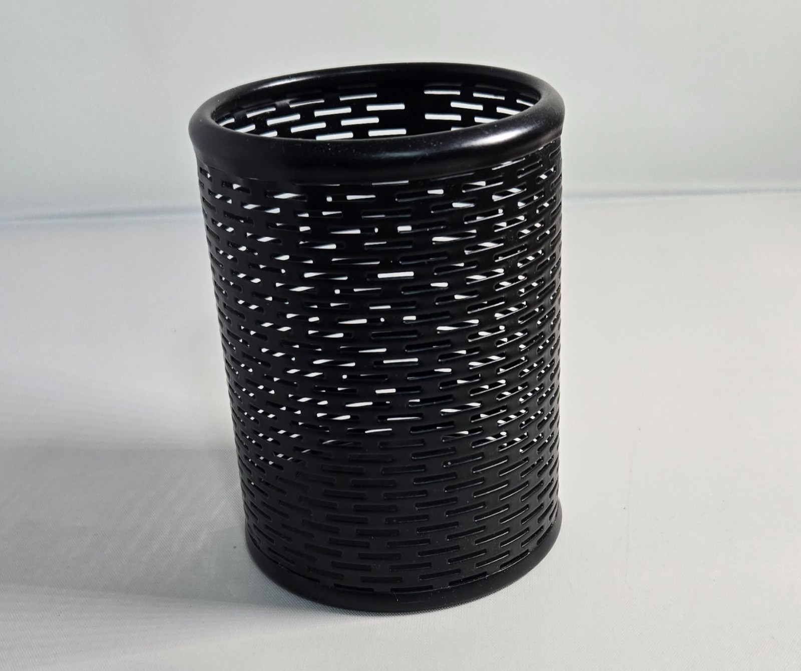 Urban Collection Punched Metal Pencil Cup/Pencil Holder 3.5″x4.5″ (Black) FS