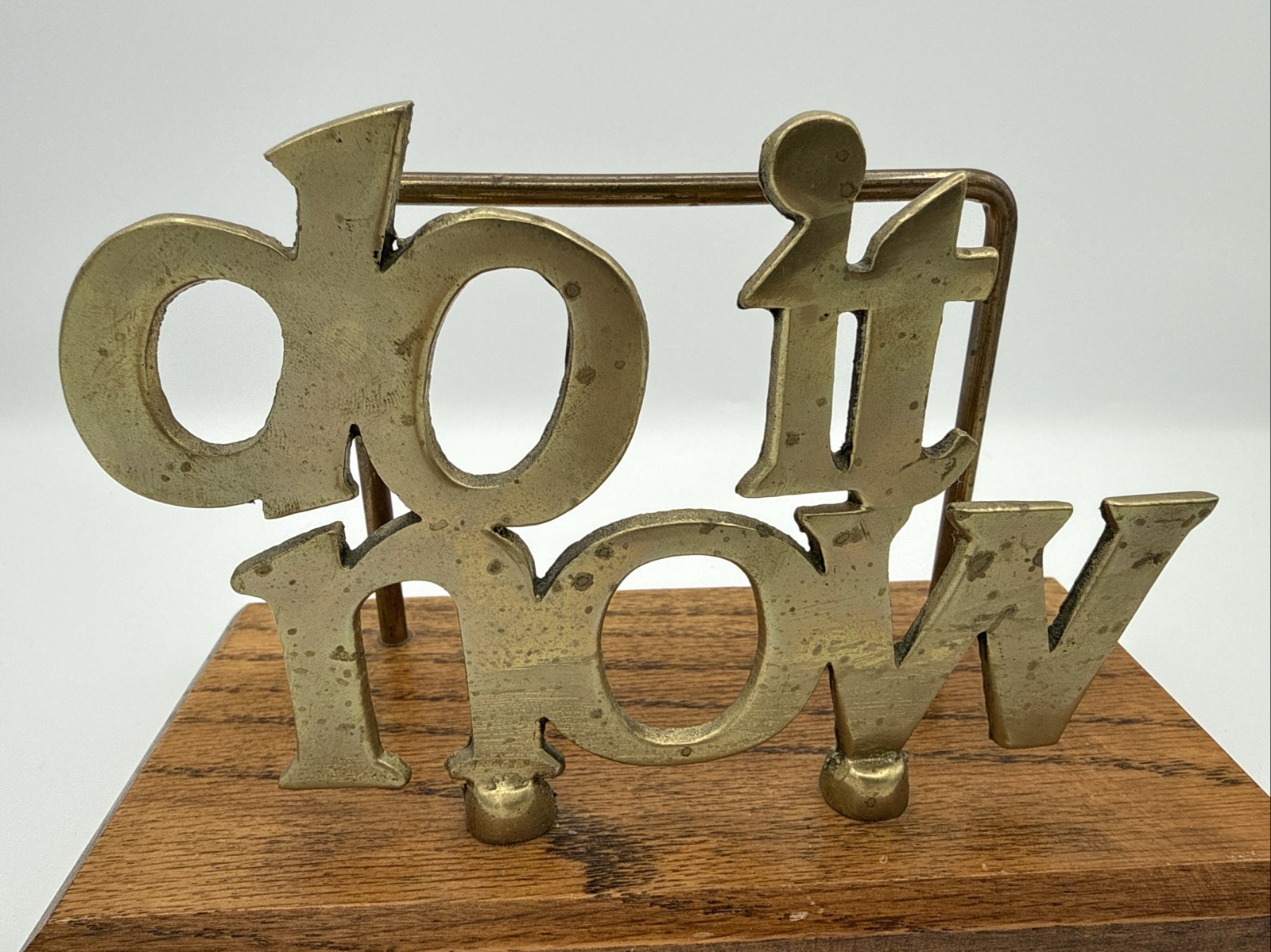 VTG Brass Desk File Letter Holder Stand Office Retro Typography 80s DO IT NOW