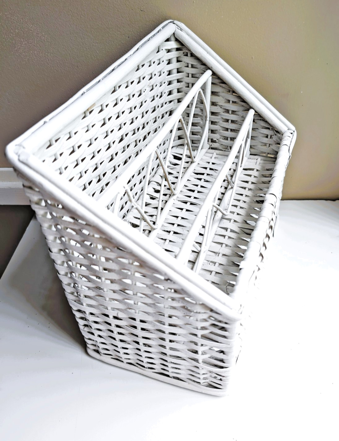Vintage White Wicker Basketweave Desk Office Organizer 11″x10″x6″