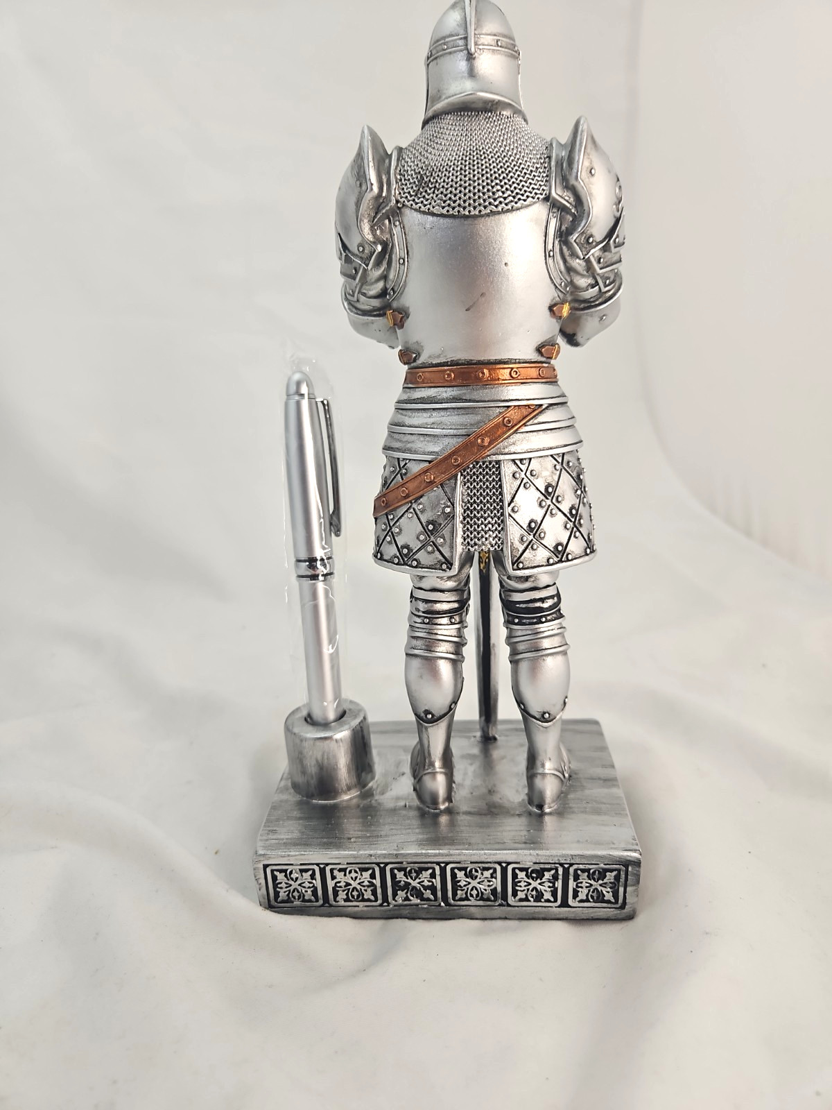 *New In Box* King’s Guard Knight Pen Stand