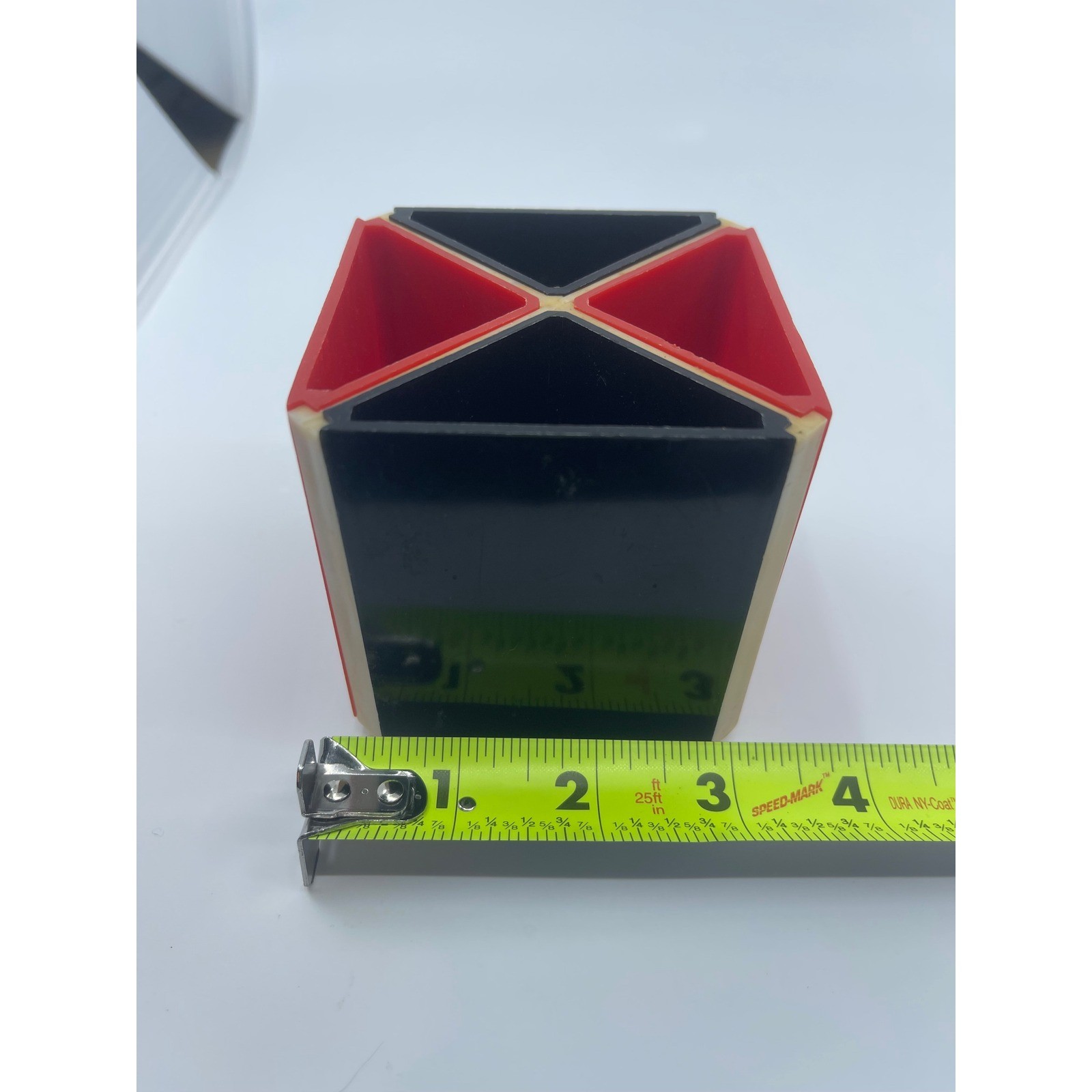 Retro Hexagonal Desk Organizer Red Black Pencil Pen Holder removable sections