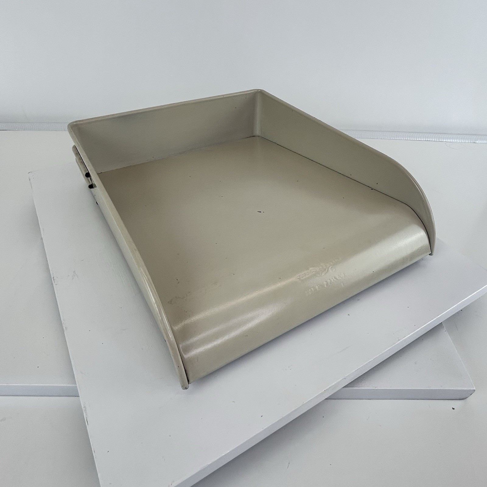 Globe Wernicke GW Systems Steel Paper Tray Desk Organizer file Mid Century Tan