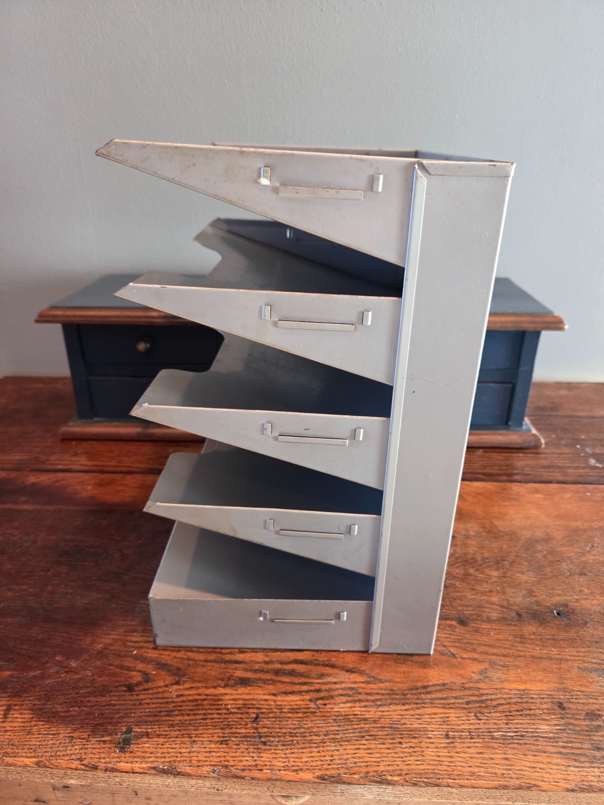 VTG Metal Paper Holder 5 Shelf Tier File Tray Desk Organizer In Out