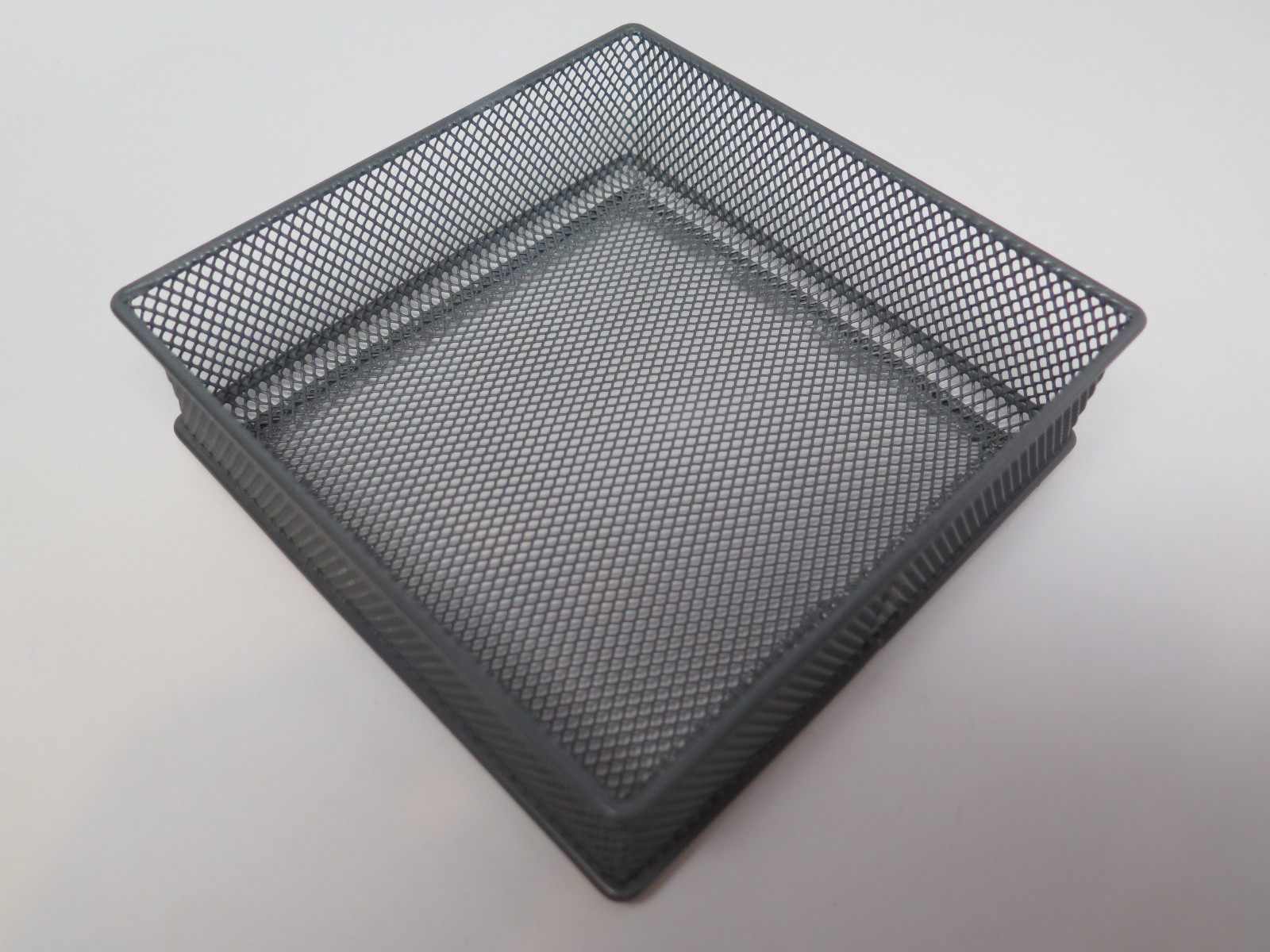 Gray Wire Basket Desk Organizer Desktop Drawer Office Home Bin 6” W x 6”L 2”H