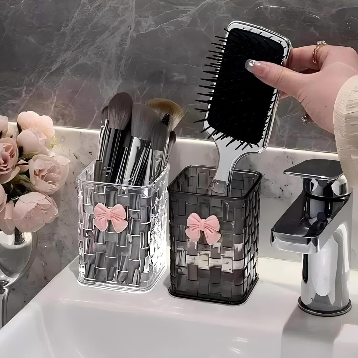 Clear Acrylic Desk Pen Holder, Non-Slip Pencil Organizer with Bow Decoration, Mu