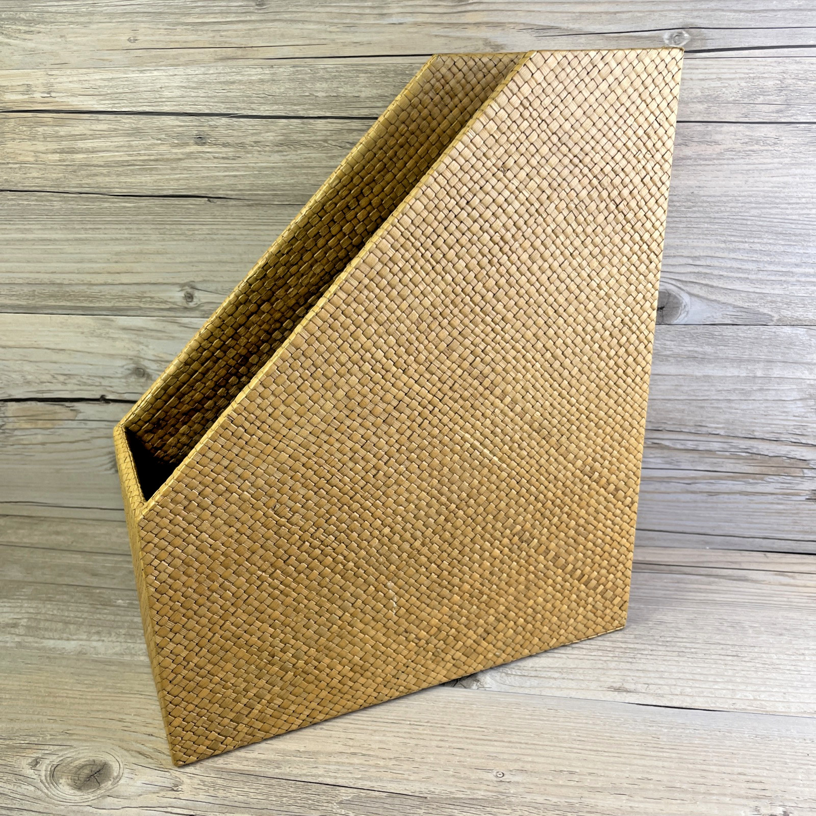 Via Motif Handmade Straw Weave Office Magazine Holder Organizer for Desk