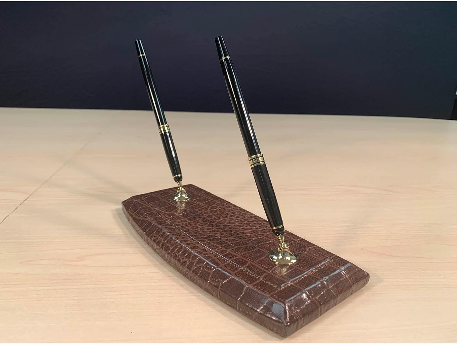 Dacasso Brown Crocodile Embossed Leather Double Pen Stand (A2004 ) NEW