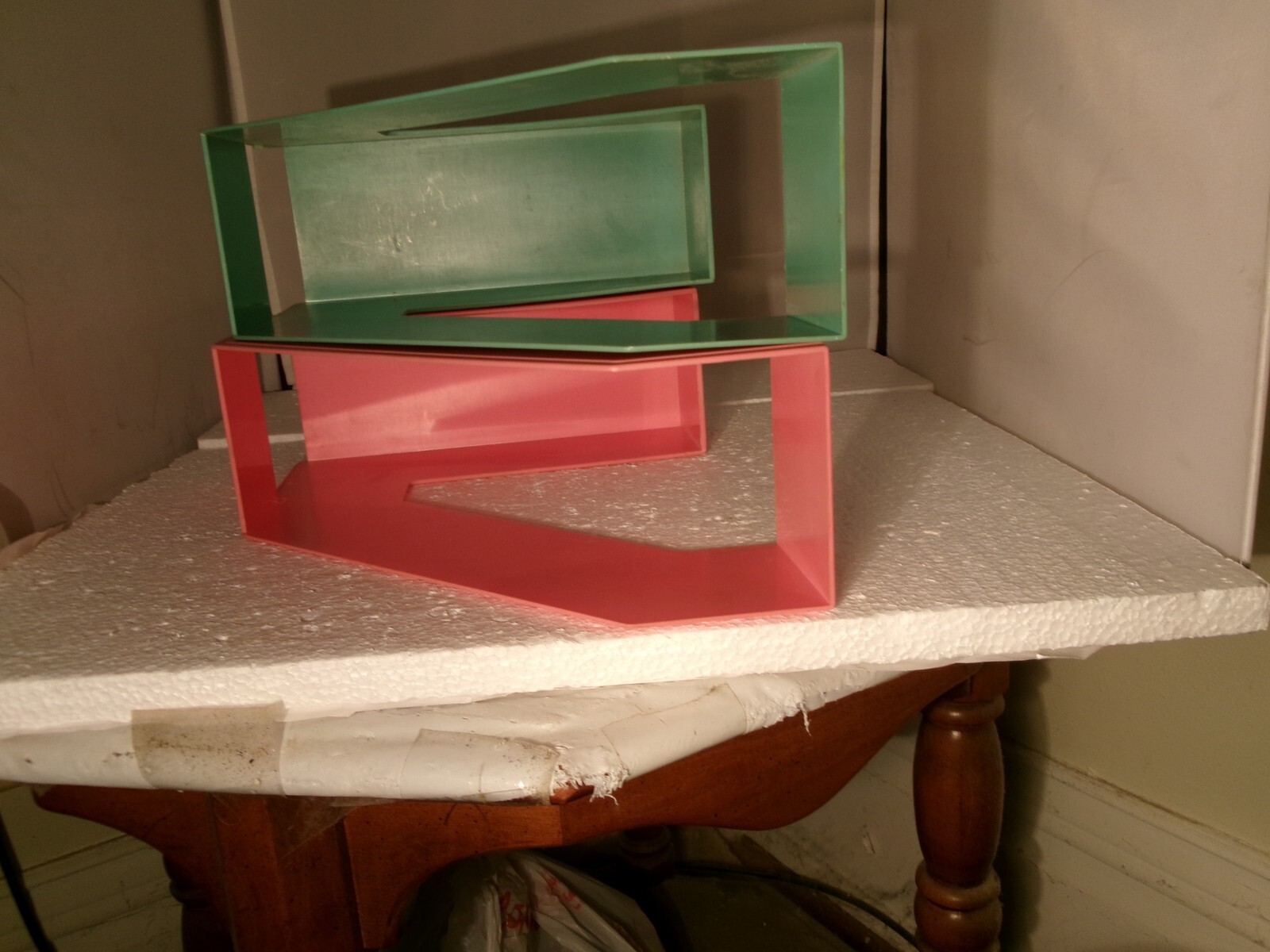 2 Vintage Pink and Green Plastic Magazine Rack File Holder Desk Organizers