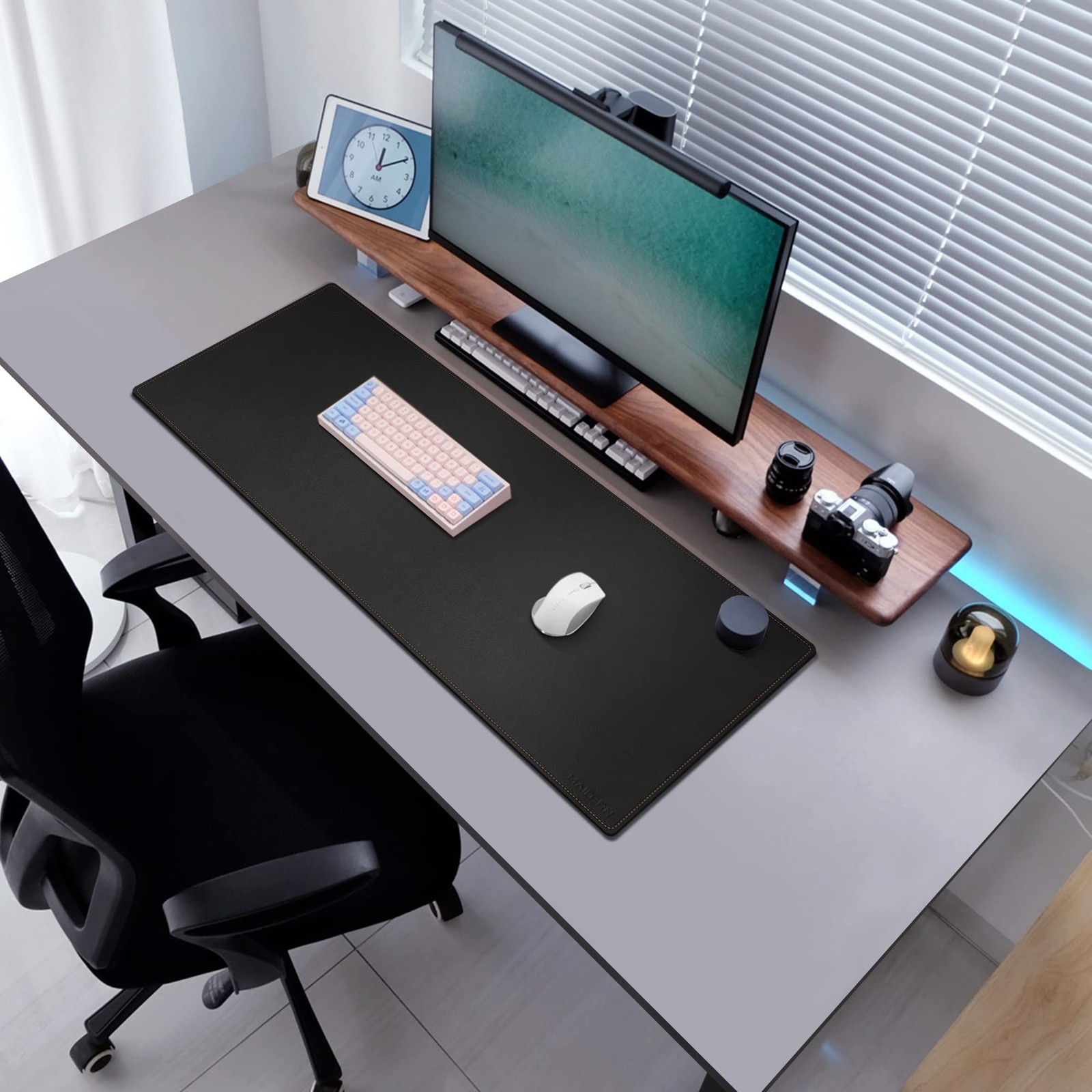 MAIDERN 40′ x 16′ Cork & Leather Desk Pad, XXL 40” X 16”, Cork+black