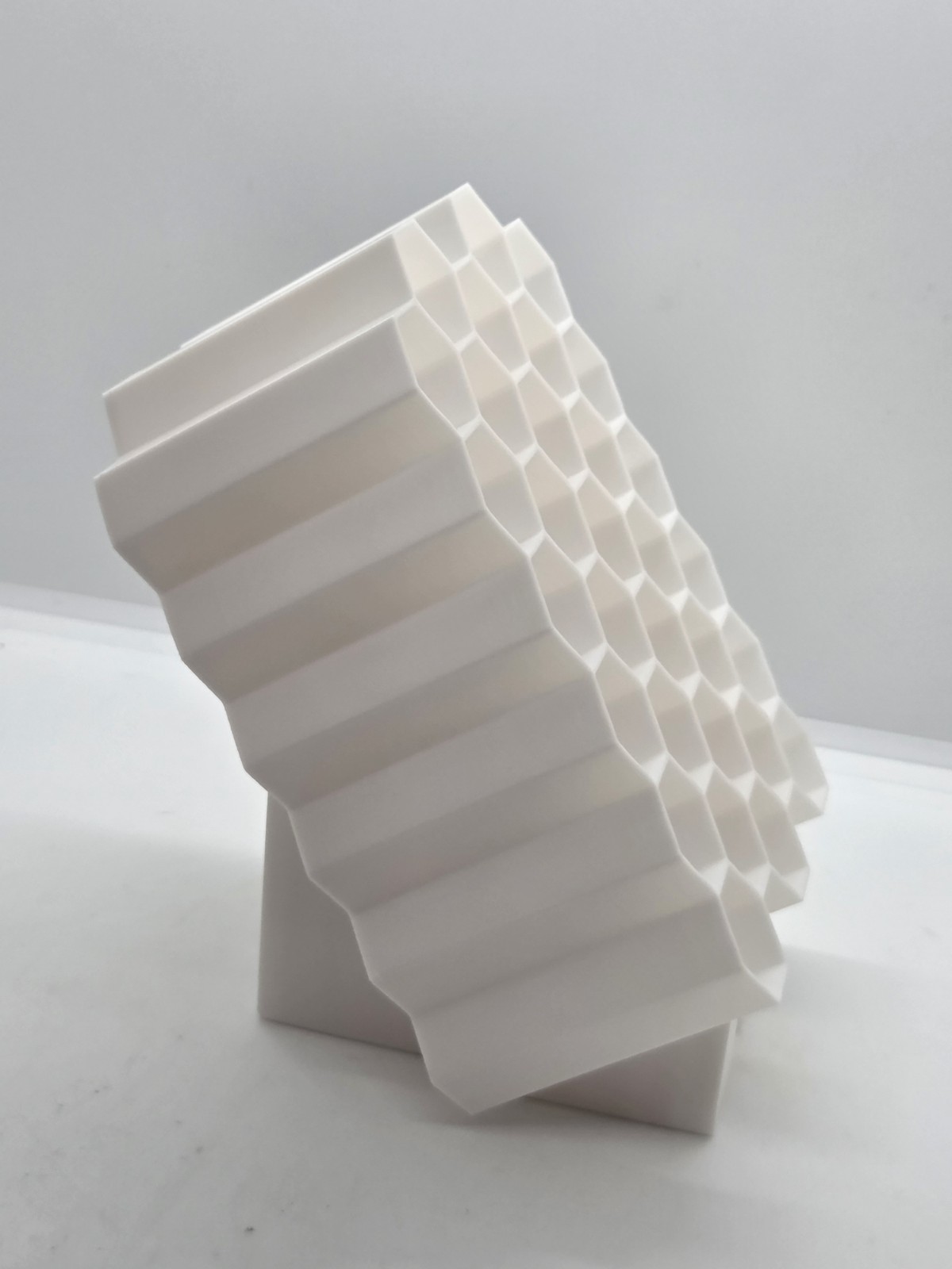 Acrylic Marker 30 Honeycomb Grid Desk Organizer (White)