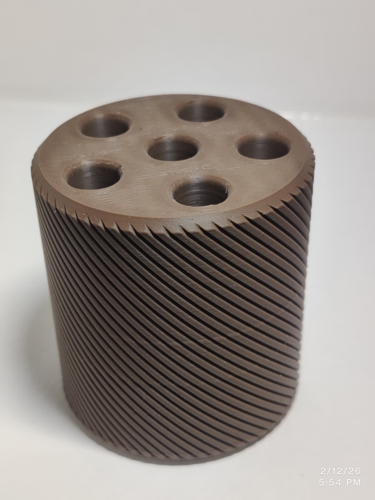 3D printed Pen and Screw Driver Desk Organizer – Threaded Base for adding weight