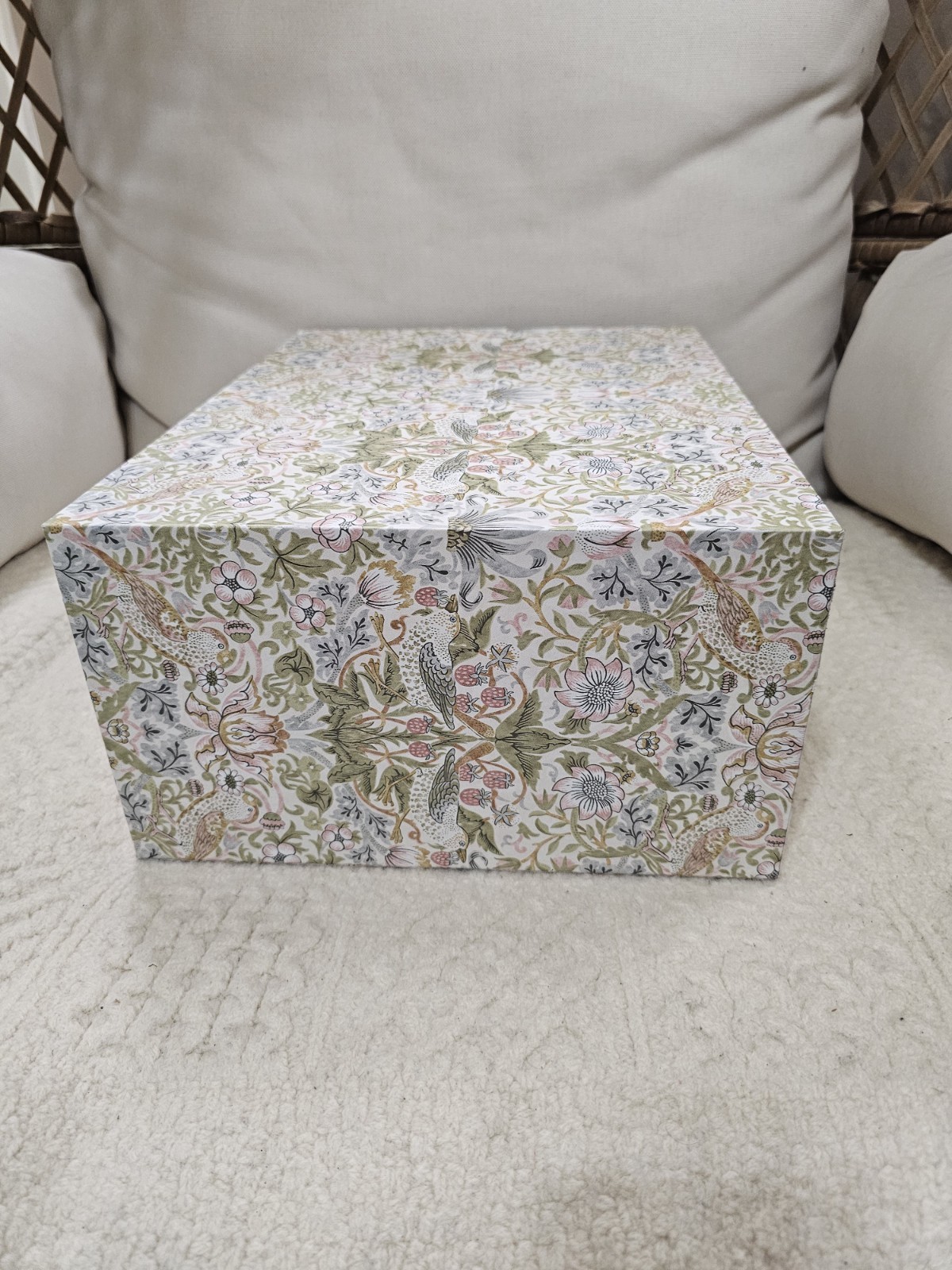 Morris and Co Strawberry Thief Desk Organizer Storage Box with 3 Drawer Rare