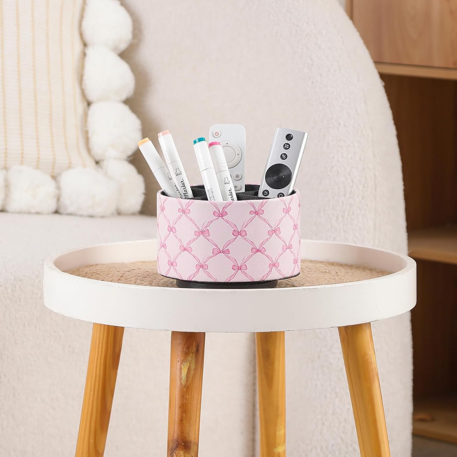 Cute Rotating Table Remote Control Holder 360 Spinning PU Leather Remote