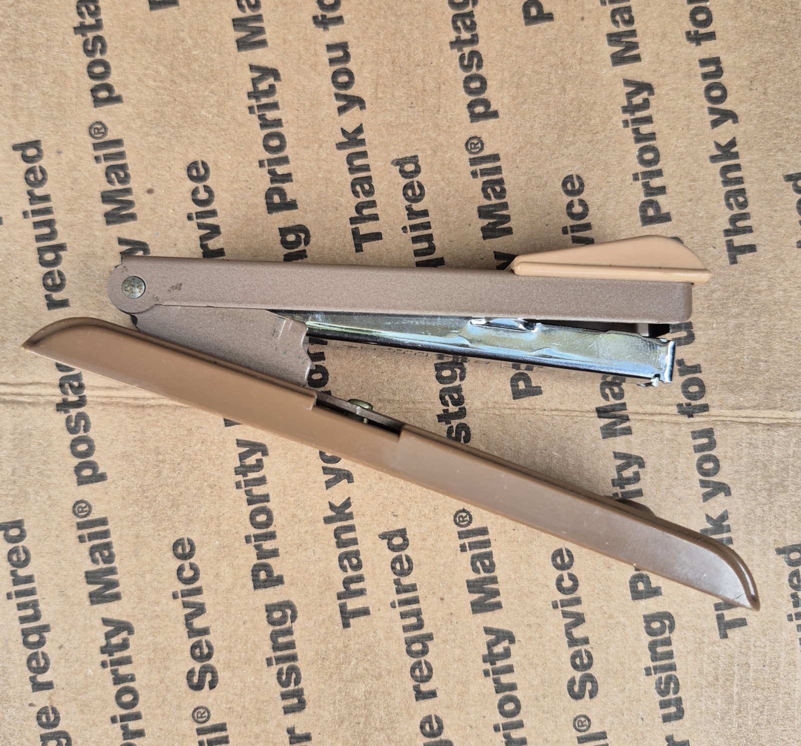 VTG Bostitch B8 Stapler With Stapler Remover Brown 5 1/2 Inch Desktop Office