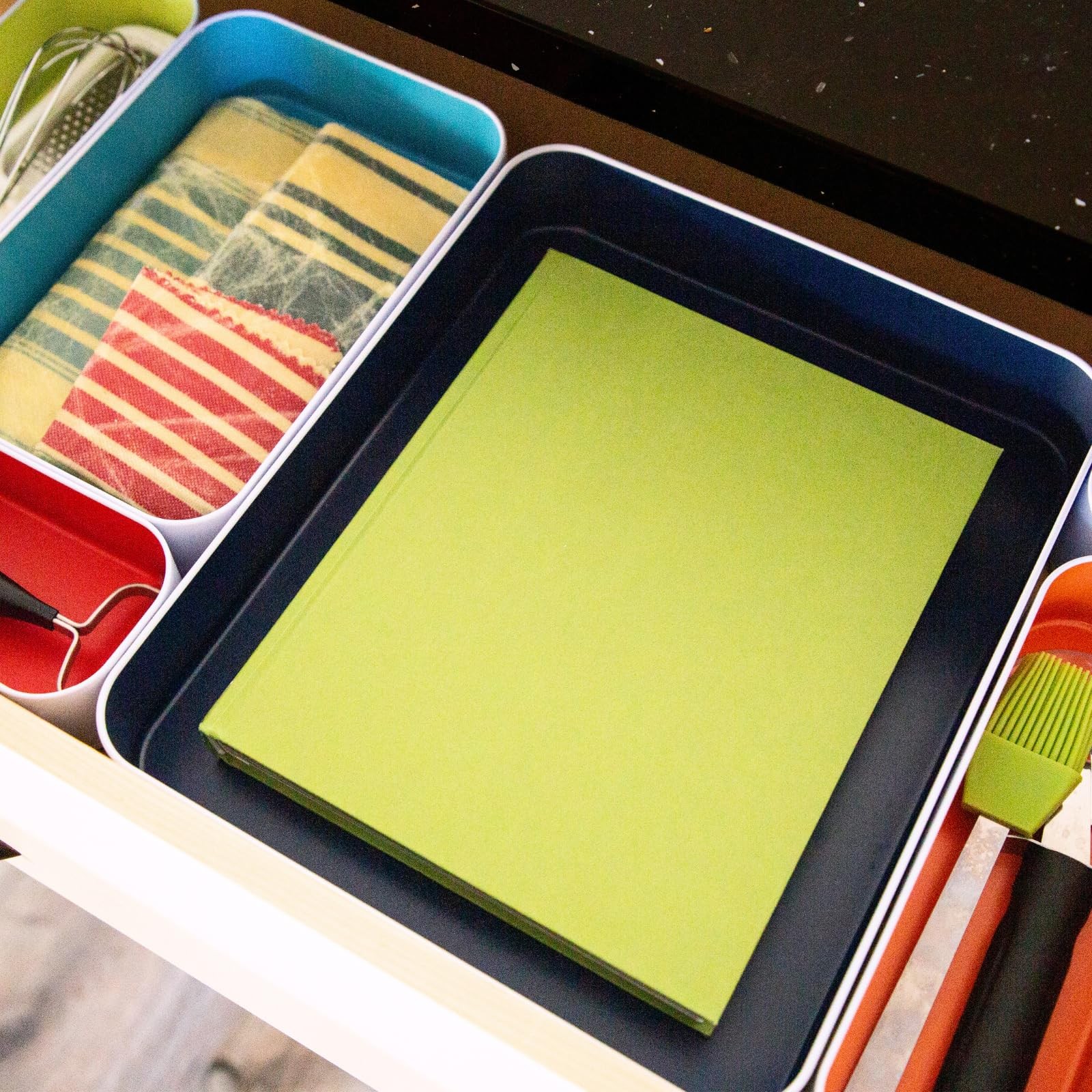 12 Piece Metal Organizer Tray Set for Storing Makeup, Stationery, Utensils, a…