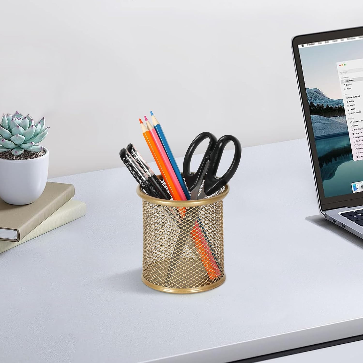 Durable Round Pencil Holders – Rust Resistant, Slip Resistant Gold Cup Set