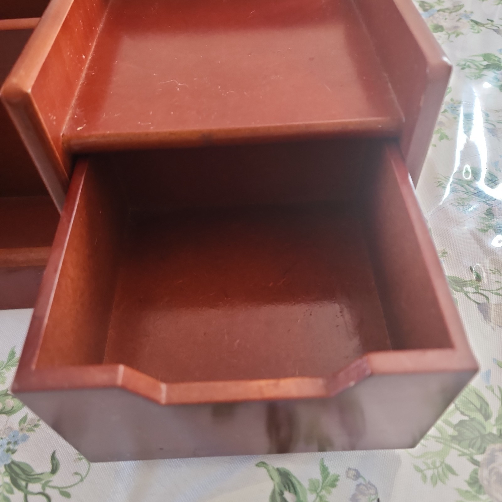 Vintage Rubbermaid/Rolodex Wood Tones Wireless Desk Organizer Mahogany