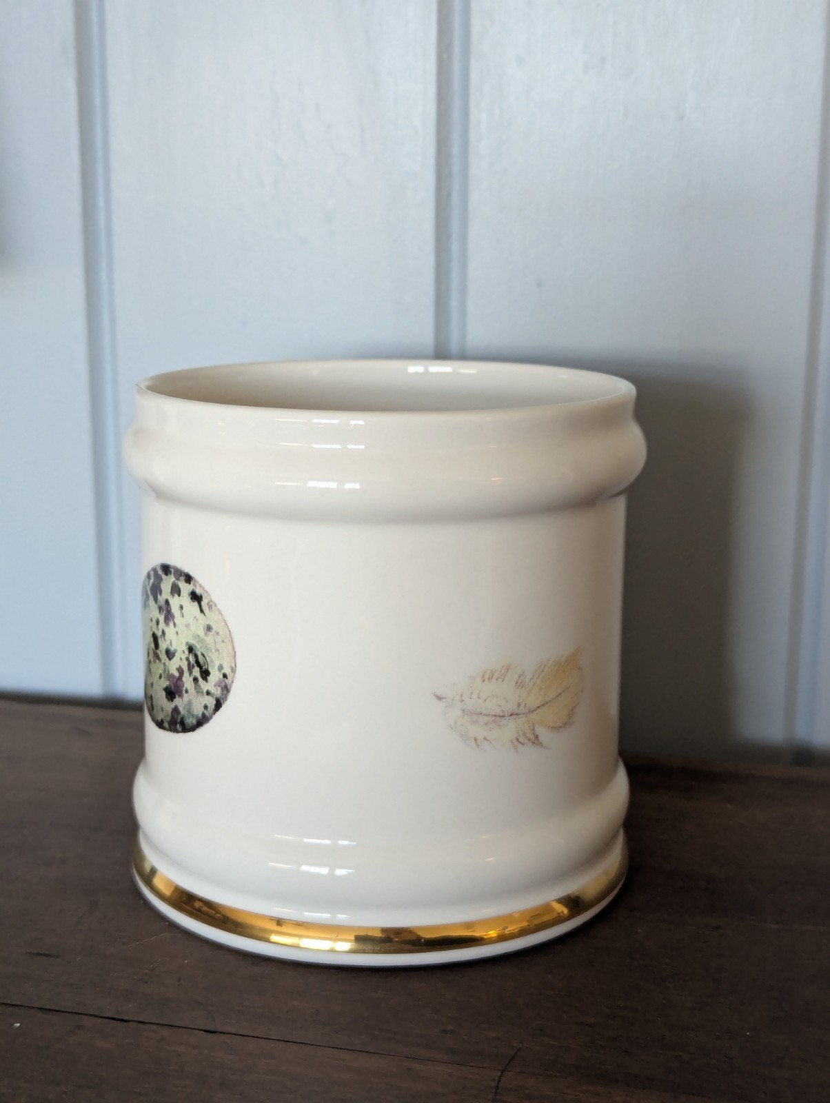 The Present Company Crock, Fine Bone China, Rolled Rim, Gold Banded, Egg Feather