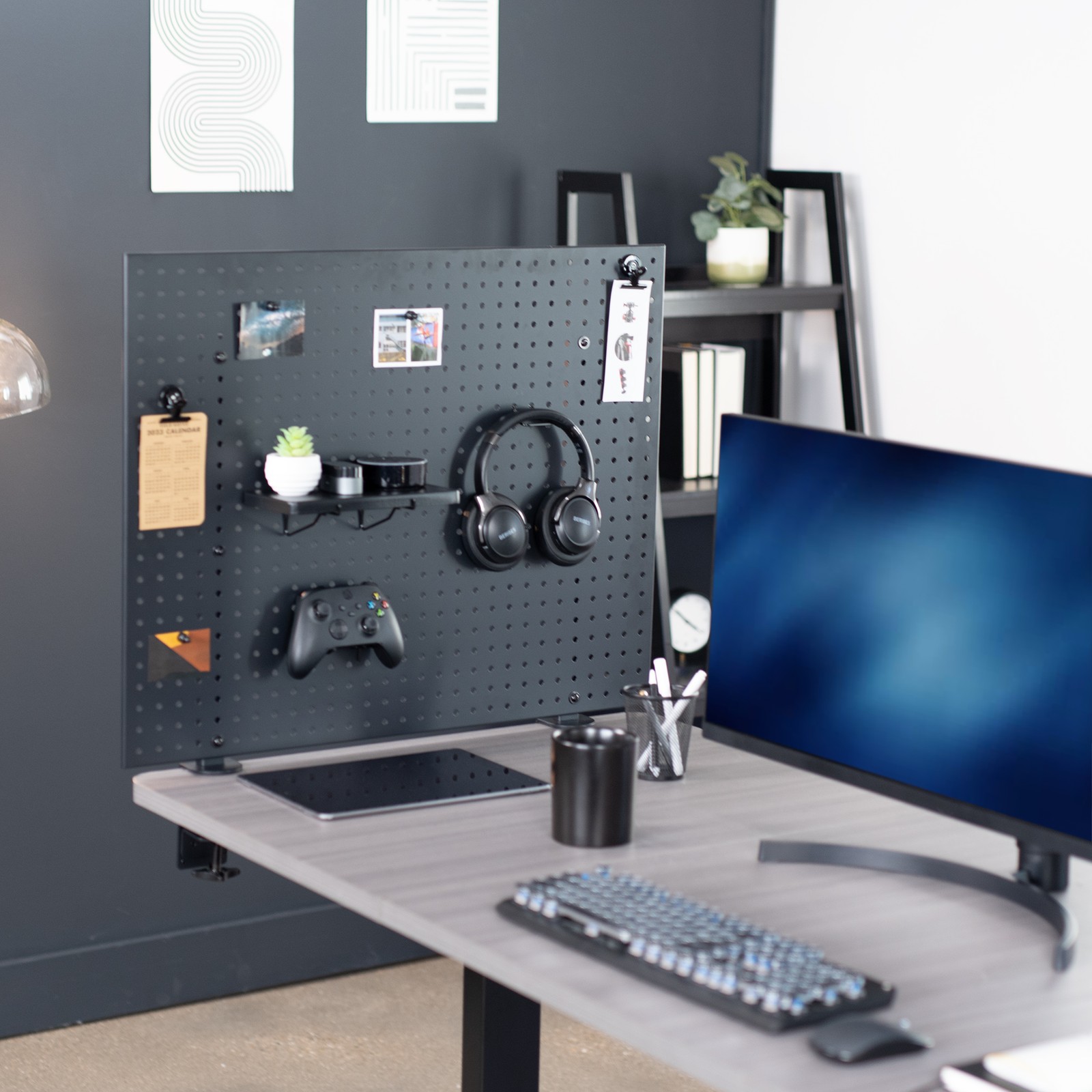 VIVO Steel Clamp-on 30″ x 24″ Desktop Pegboard, Magnetic Privacy Panel