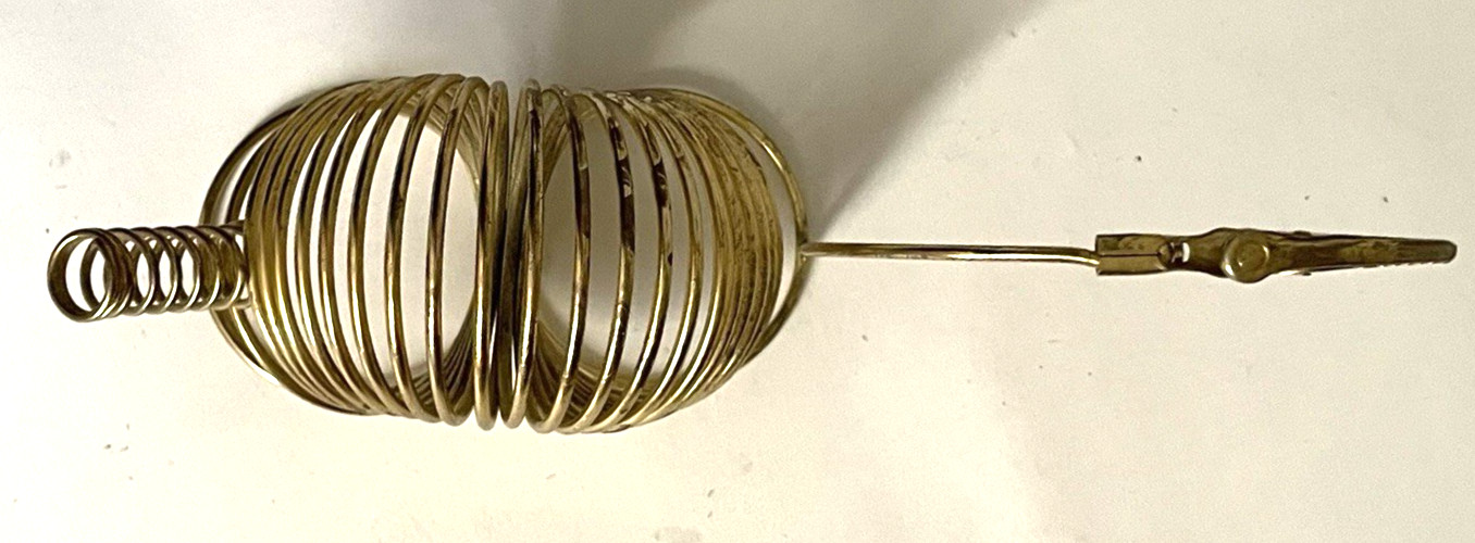 BRASS SPIRAL COIL Wire DESKTOP Mail Letter Holder Organizer Creature w CLIP Vtg